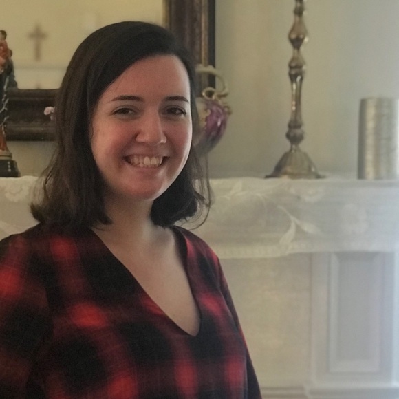 Meet your Posher, Gabrielle - Picture 1 of 1